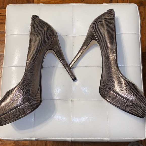 Shoes - Picture 2 of 6